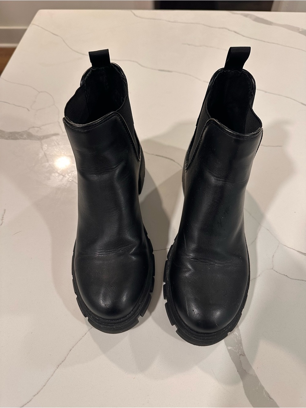 Steve Madden Women's Black Leather Chelsea Lug Boots